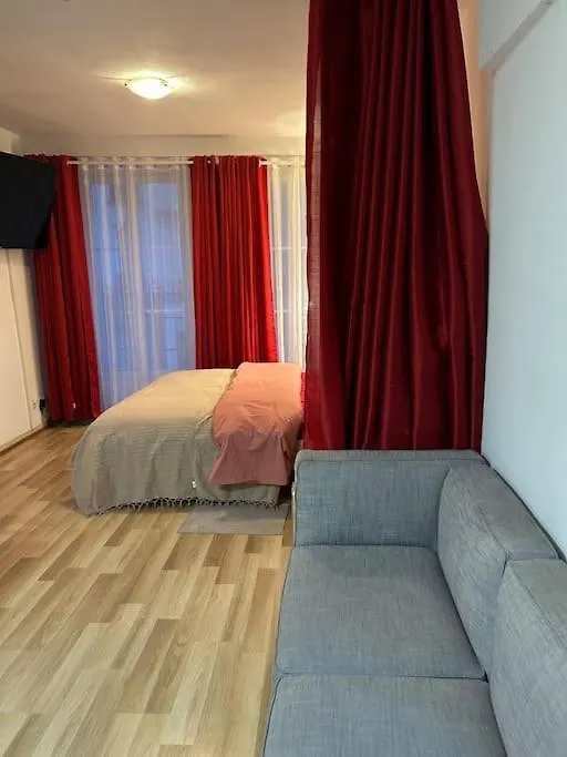 10 Eme Paříž